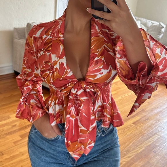 ALEXIS Reena Floral Tie-Front Cropped Top S😍 - Picture 4 of 4